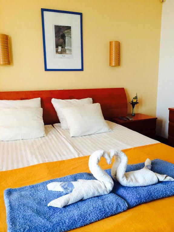 Quinta Do Atlantico Hotel Santa Bárbara de Nexe Eksteriør billede